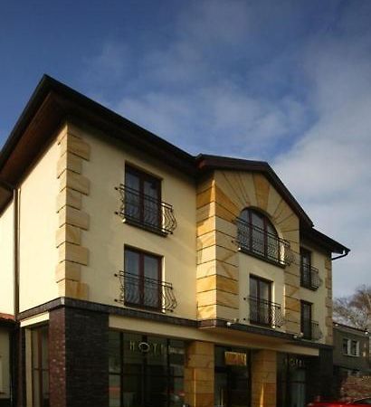 Hotel Marta Олава Экстерьер фото