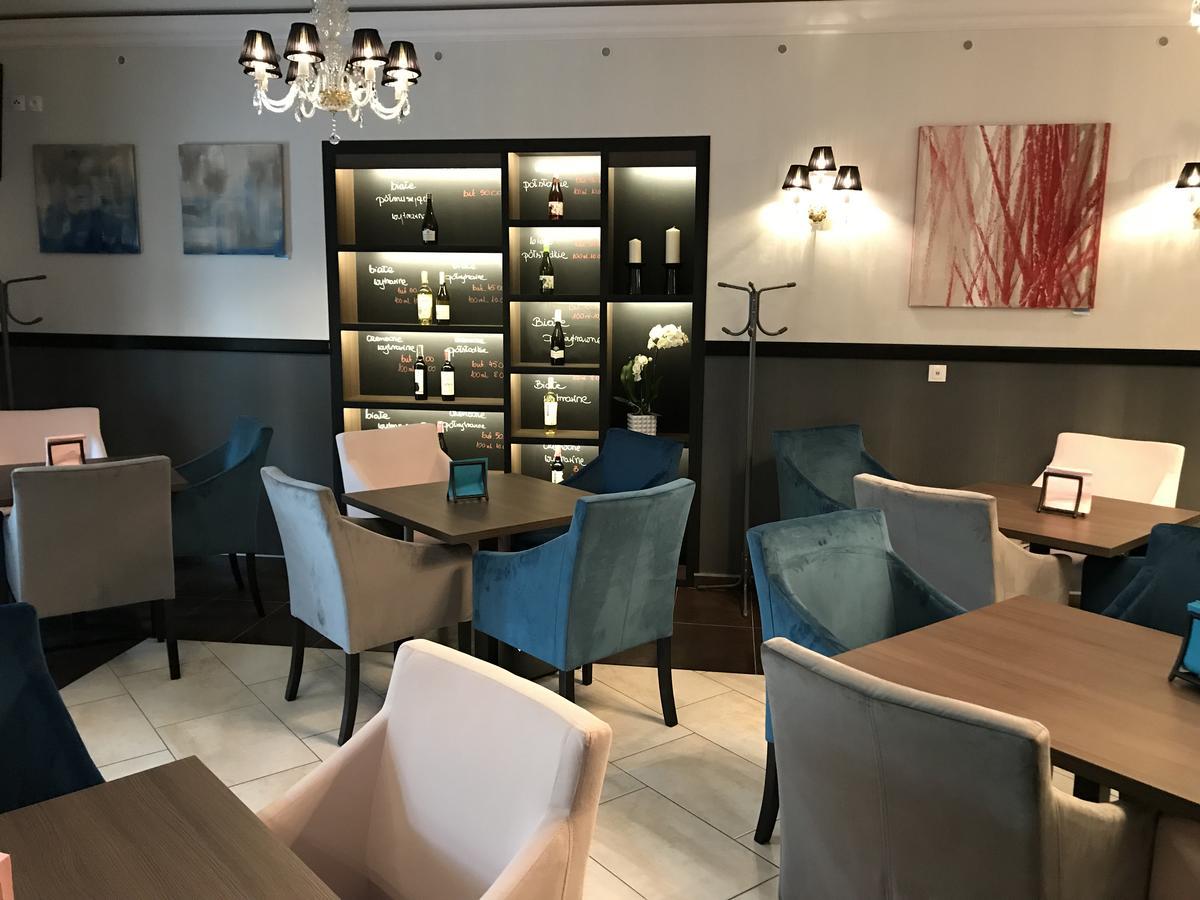 Hotel Marta Олава Экстерьер фото