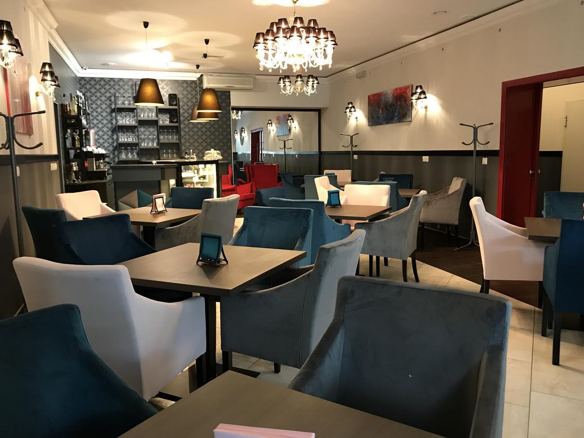 Hotel Marta Олава Экстерьер фото